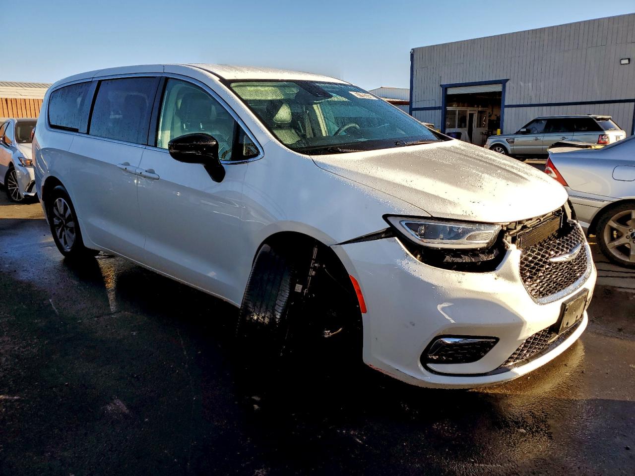 2024 CHRYSLER PACIFICA HYBRID SELECT photo 7