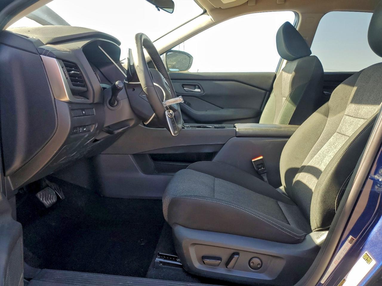 2025 NISSAN ROGUE SV photo 7