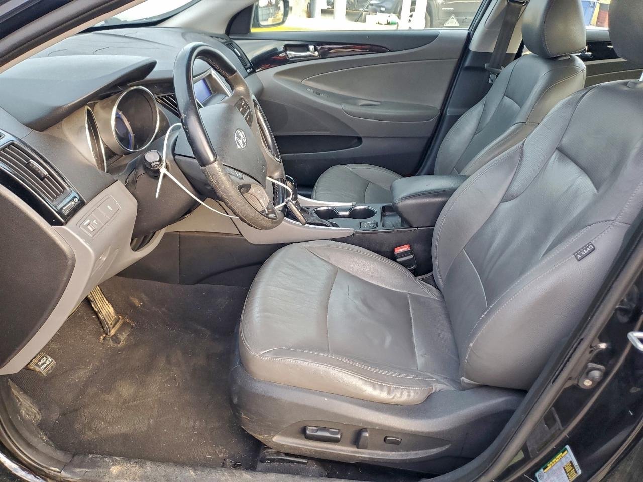 2011 HYUNDAI SONATA SE photo 7