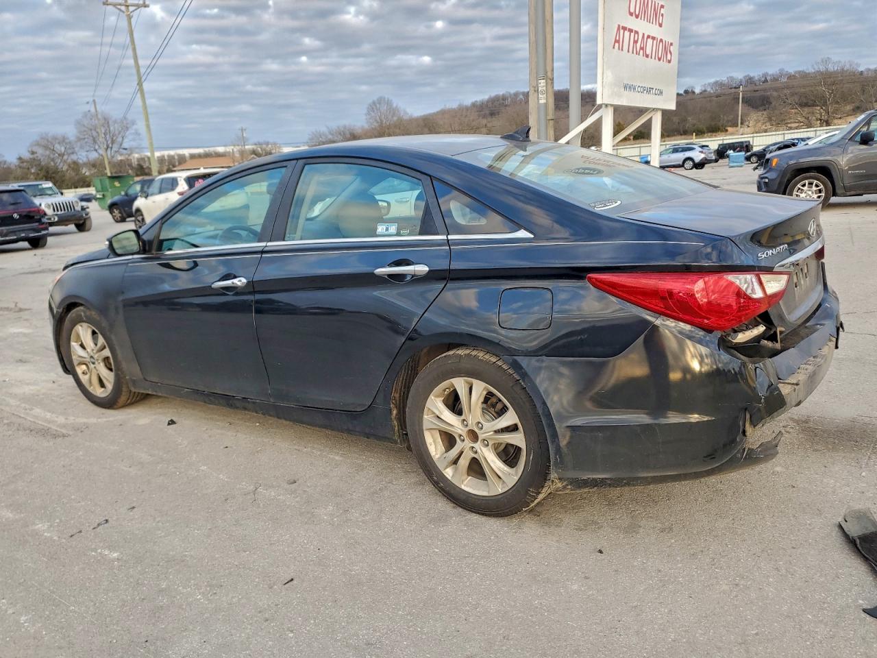 2011 HYUNDAI SONATA SE photo 2