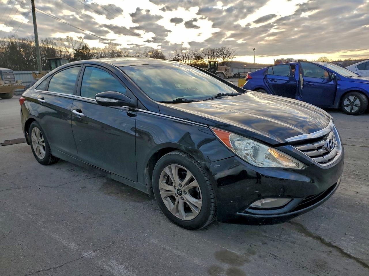2011 HYUNDAI SONATA SE photo 4