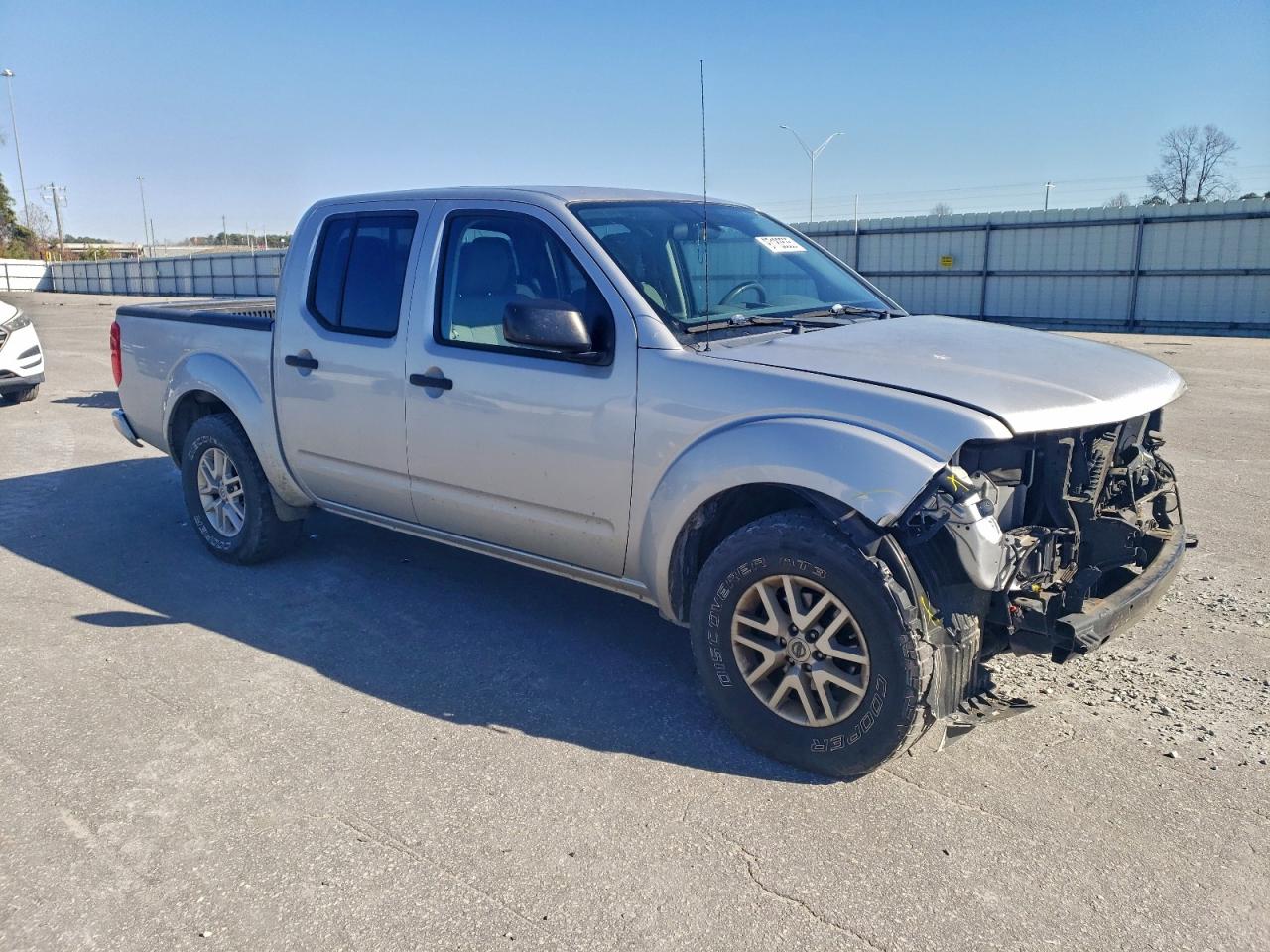 2019 NISSAN FRONTIER S photo 4