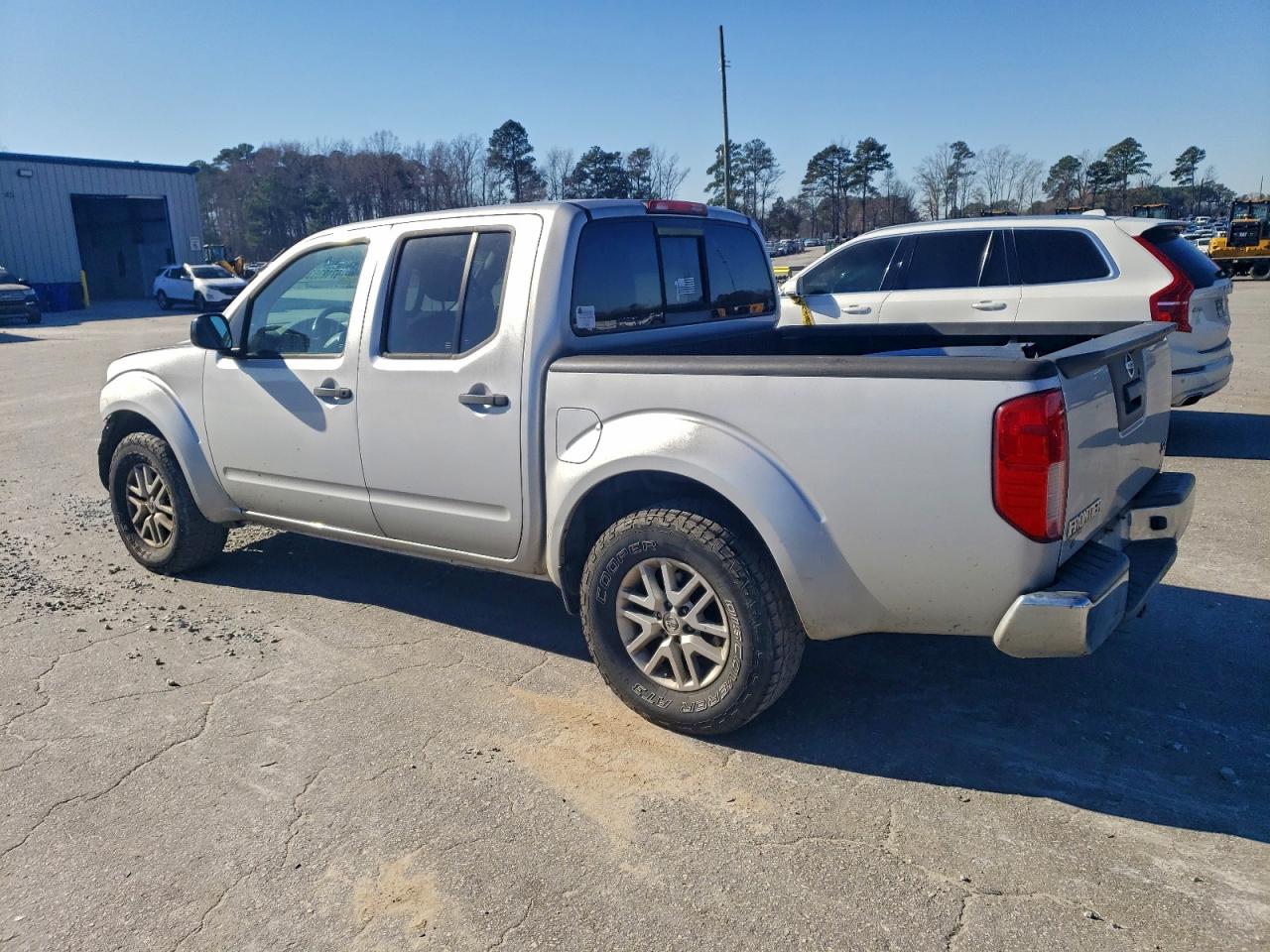 2019 NISSAN FRONTIER S photo 2
