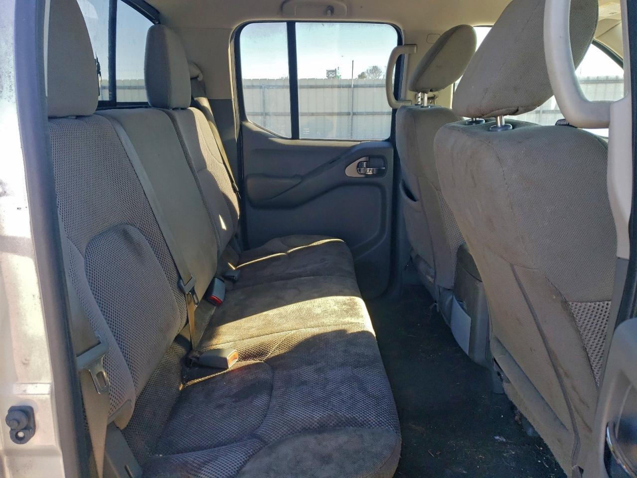 2019 NISSAN FRONTIER S photo 10