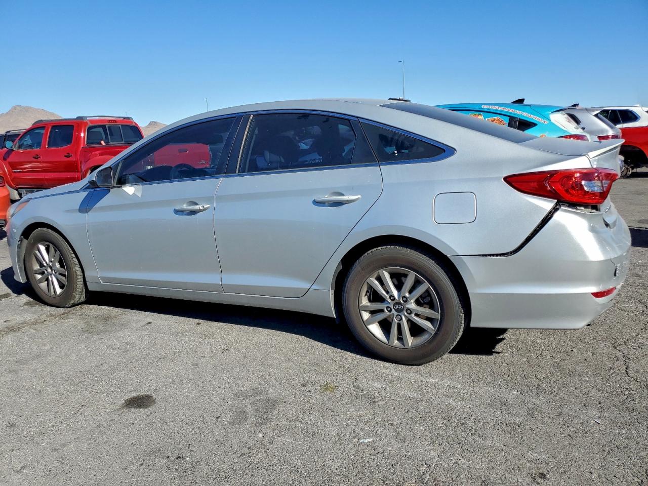 2016 HYUNDAI SONATA SE photo 2