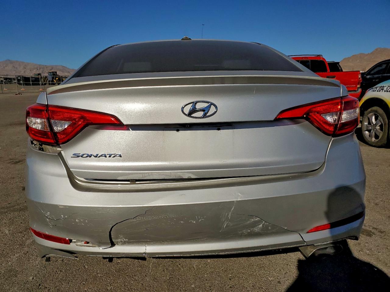 2016 HYUNDAI SONATA SE photo 6