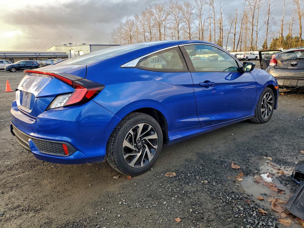 2017 HONDA CIVIC LX photo 3