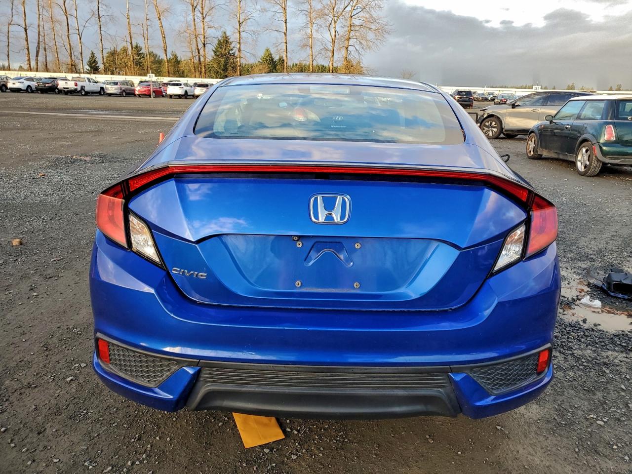 2017 HONDA CIVIC LX photo 6