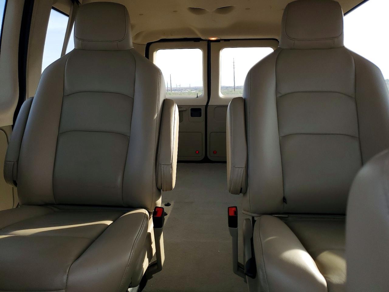 2009 FORD ECONOLINE E150 WAGON photo 10