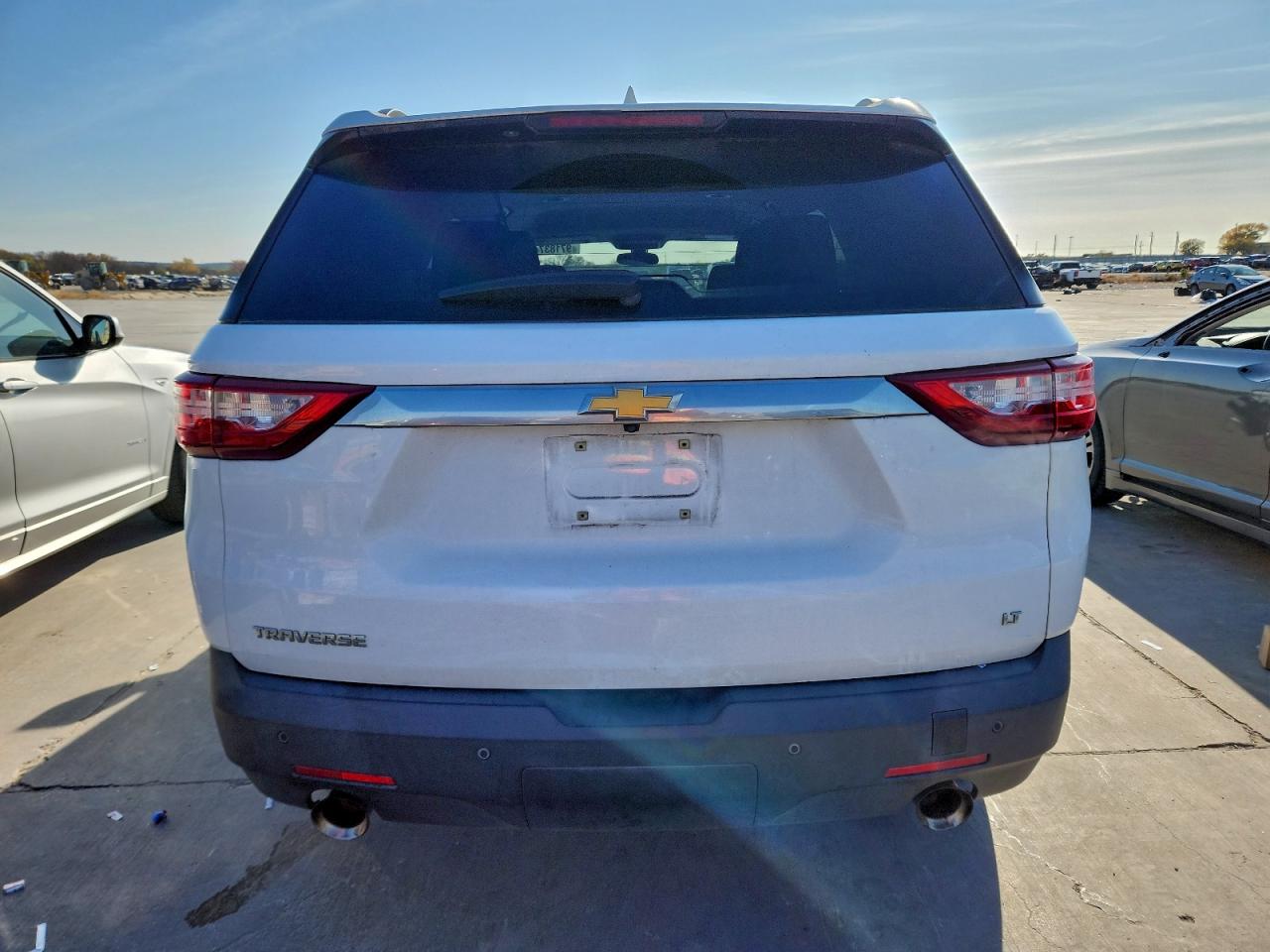 2019 CHEVROLET TRAVERSE LT photo 6