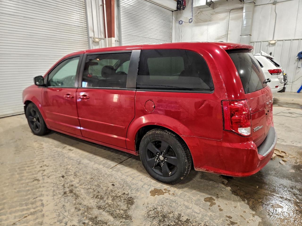 2013 DODGE GRAND CARAVAN SE photo 2