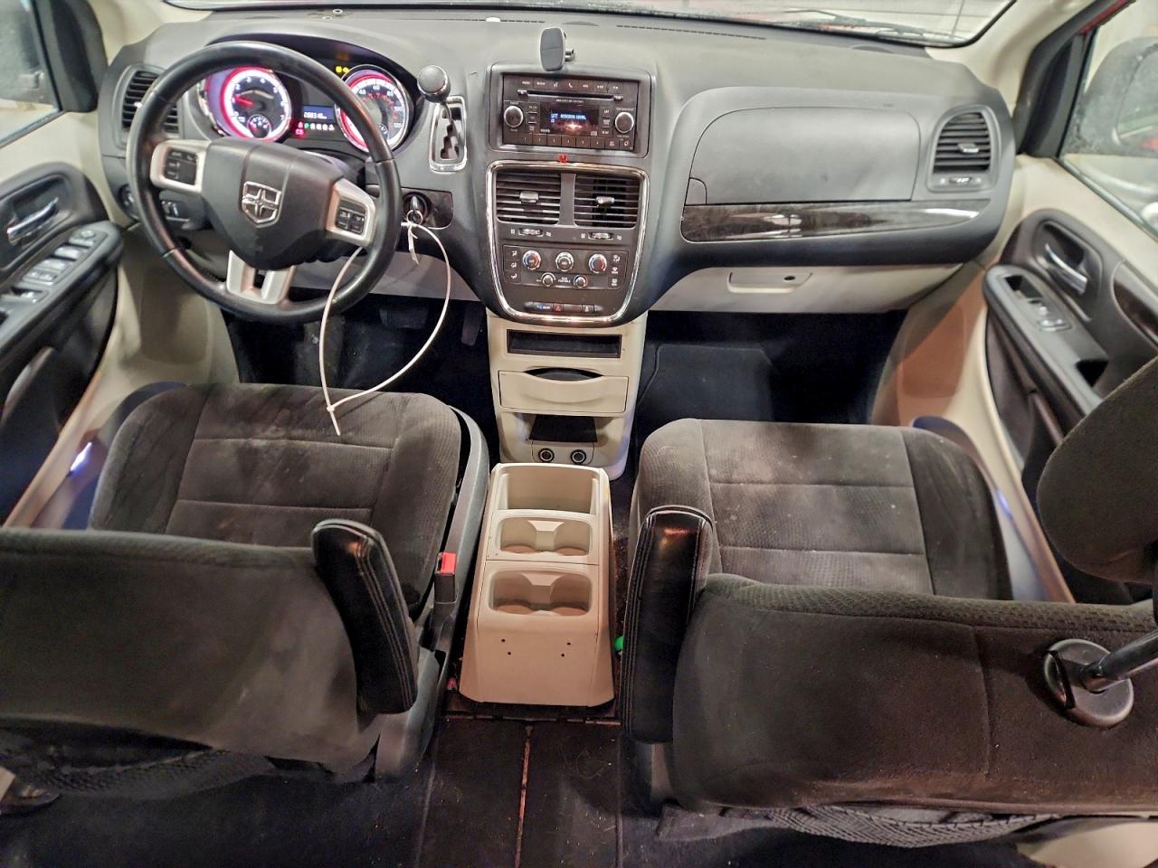 2013 DODGE GRAND CARAVAN SE photo 8