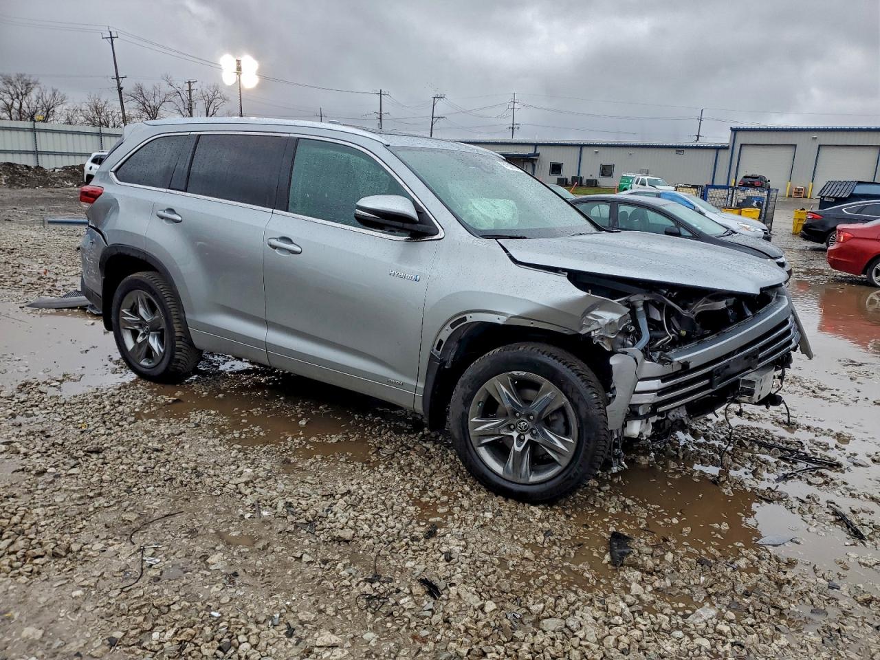 2017 TOYOTA HIGHLANDER HYBRID LIMITED photo 4