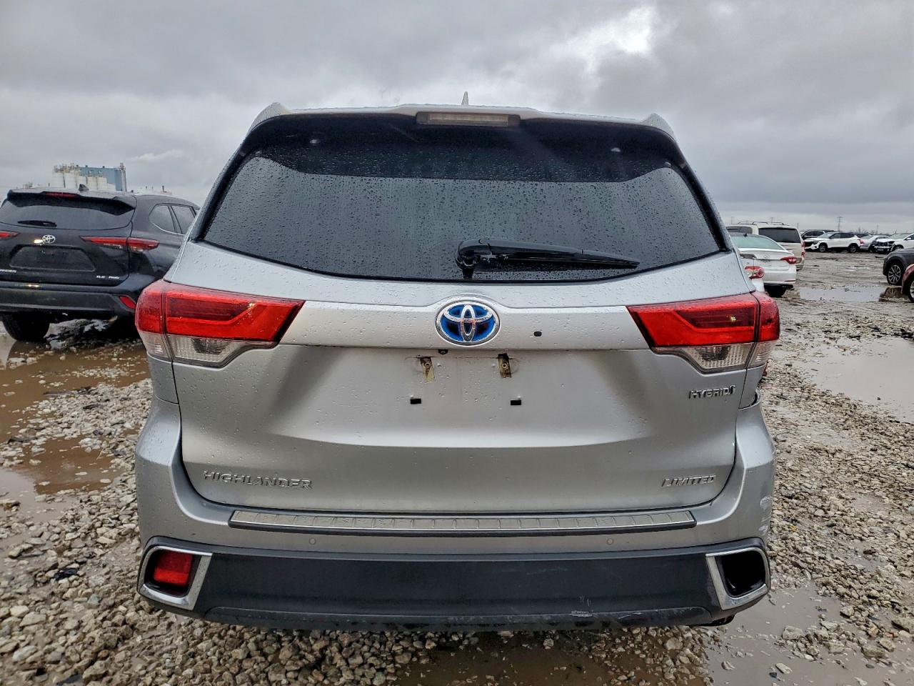 2017 TOYOTA HIGHLANDER HYBRID LIMITED photo 6