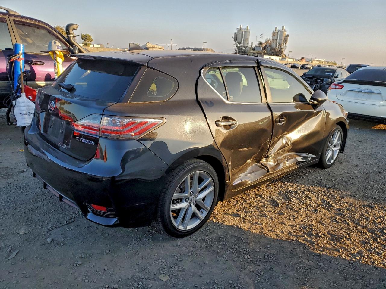 2017 LEXUS CT 200 photo 3