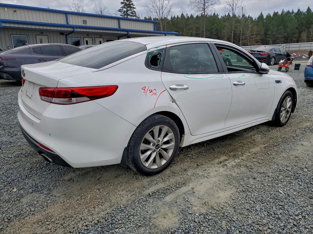 2018 KIA OPTIMA LX photo 3