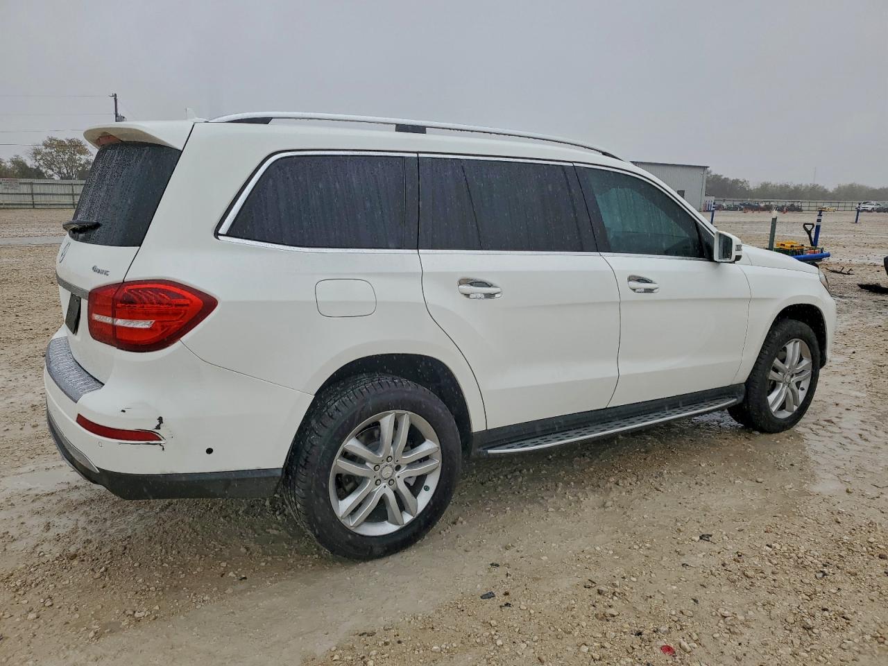 2017 MERCEDES-BENZ GLS 450 4MATIC photo 3