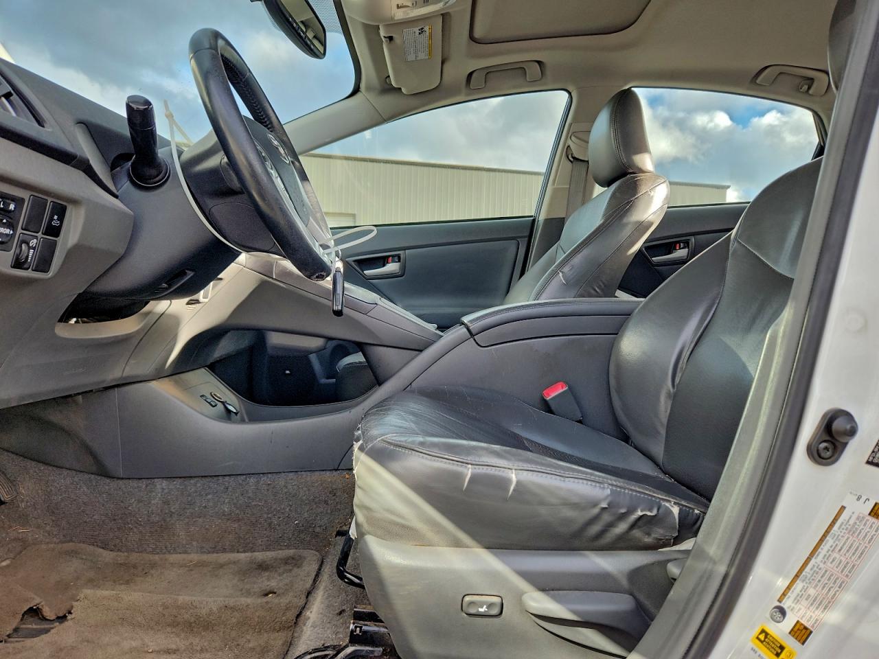 2010 TOYOTA PRIUS photo 7