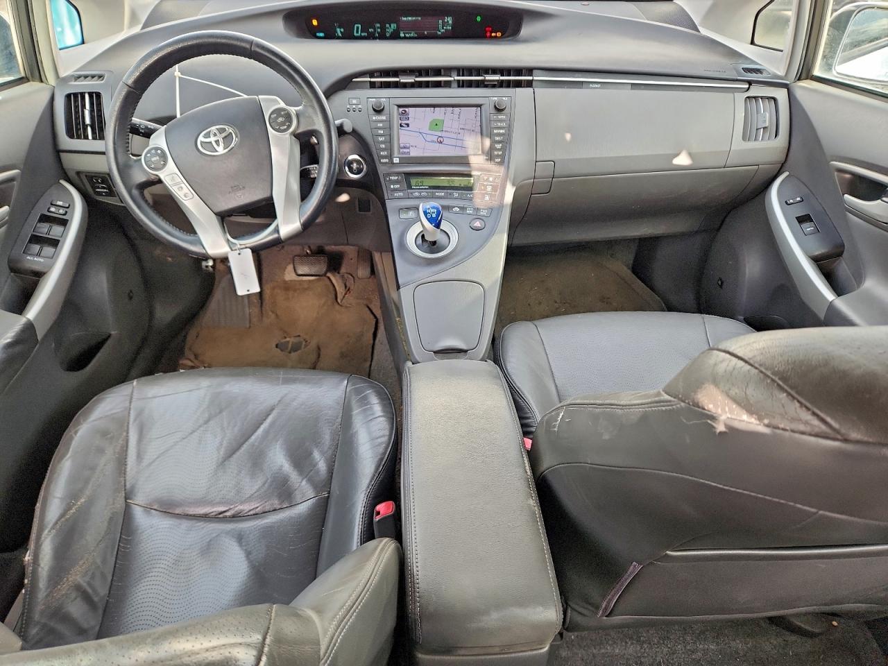 2010 TOYOTA PRIUS photo 8