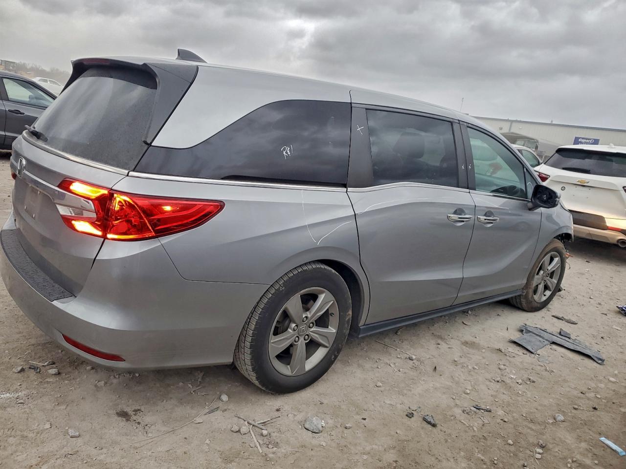 2019 HONDA ODYSSEY EXL photo 3