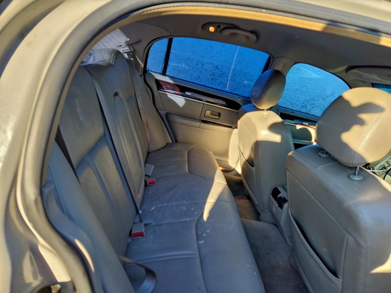 2007 LINCOLN TOWN CAR SIGNATURE LIMITED photo 10