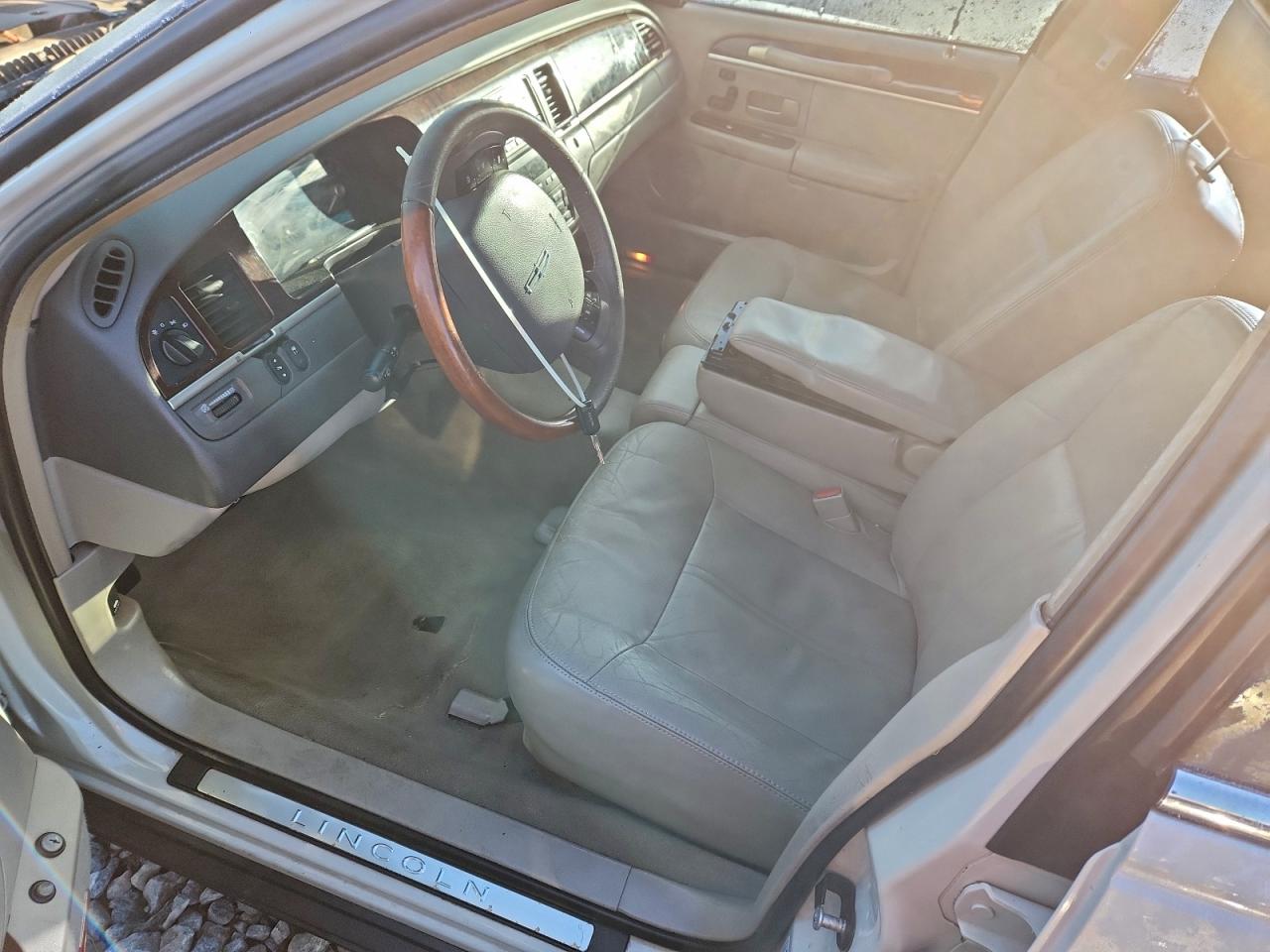 2007 LINCOLN TOWN CAR SIGNATURE LIMITED photo 7