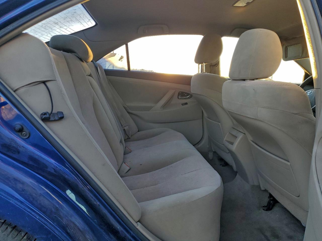 2011 TOYOTA CAMRY BASE photo 10