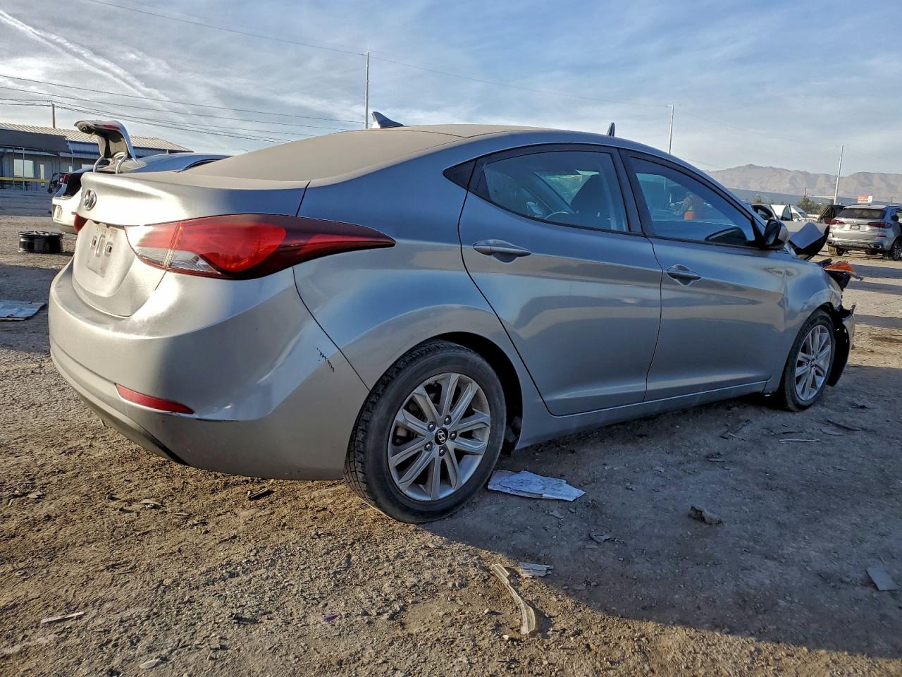 2014 HYUNDAI ELANTRA SE photo 3