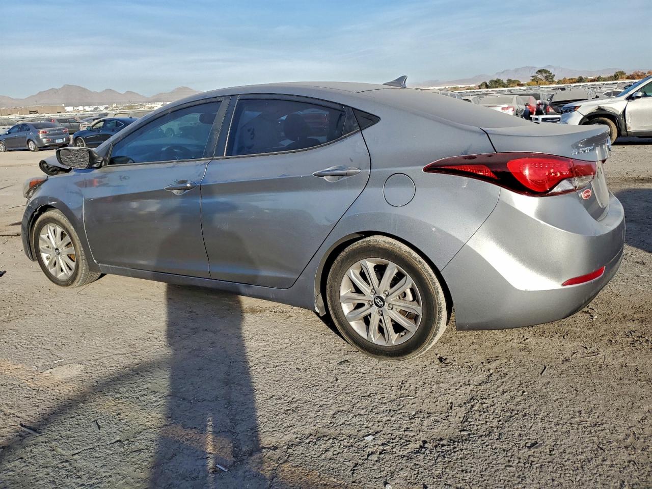 2014 HYUNDAI ELANTRA SE photo 2