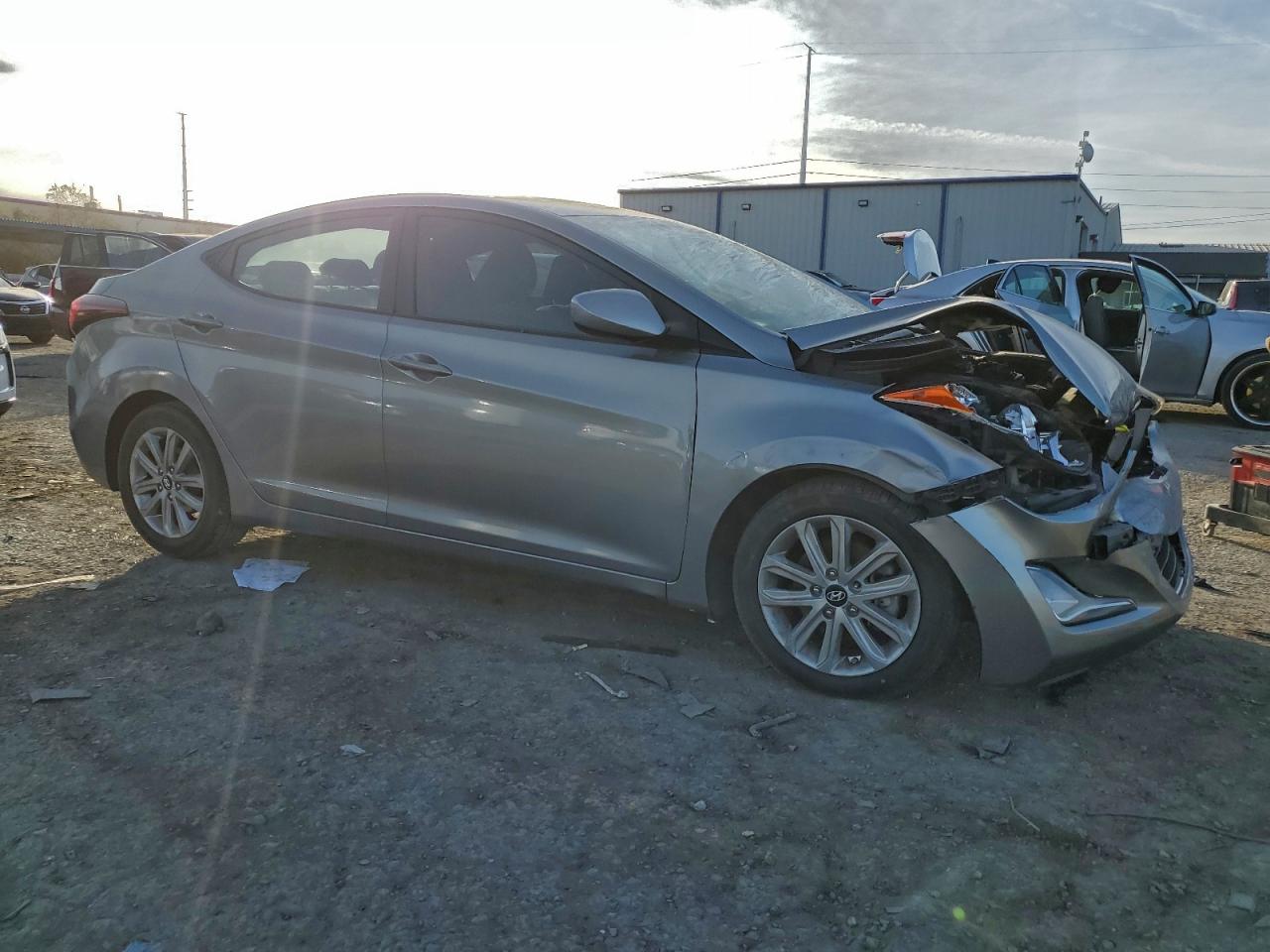 2014 HYUNDAI ELANTRA SE photo 4
