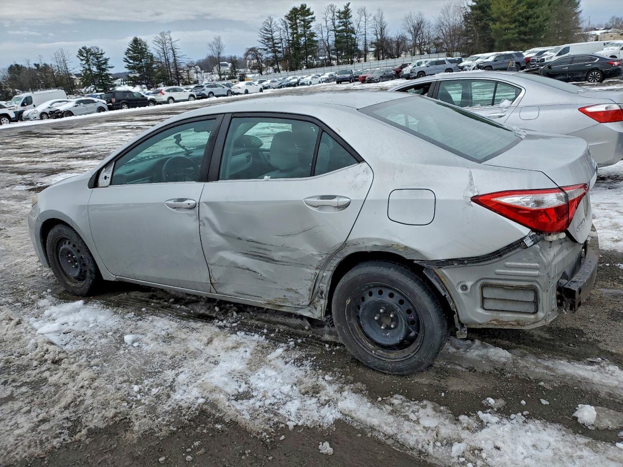 2014 TOYOTA COROLLA L photo 2