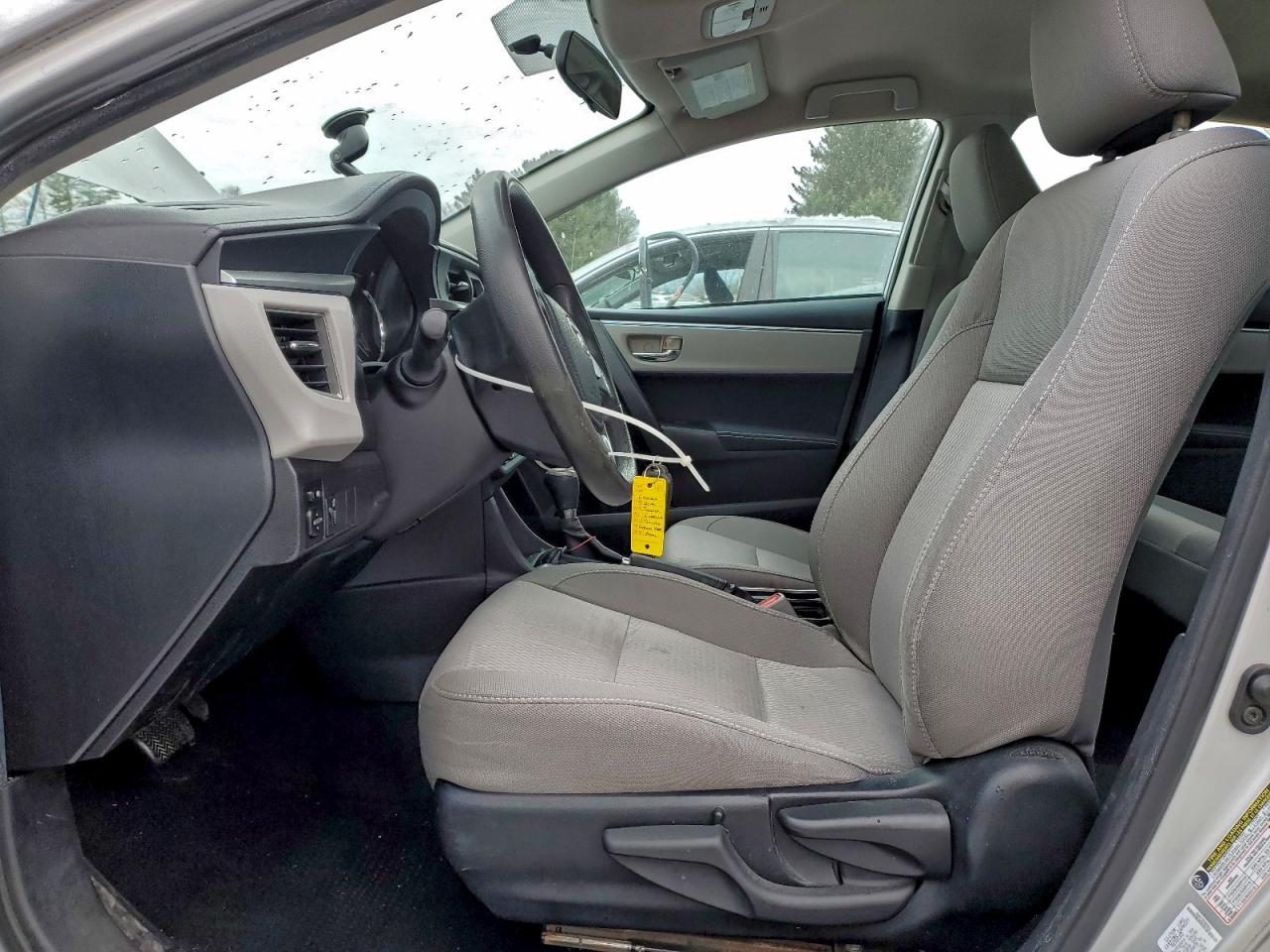 2014 TOYOTA COROLLA L photo 7