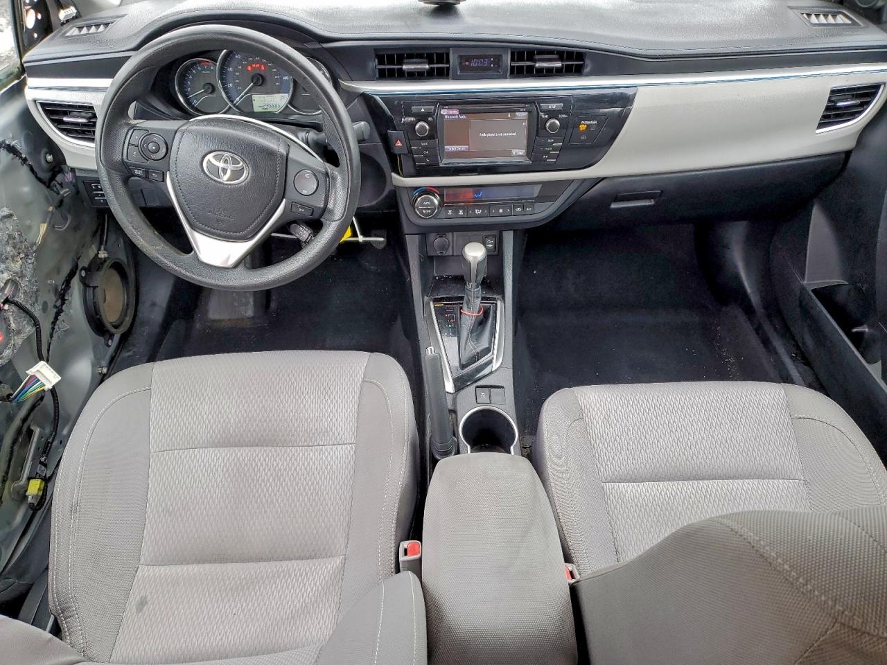 2014 TOYOTA COROLLA L photo 8