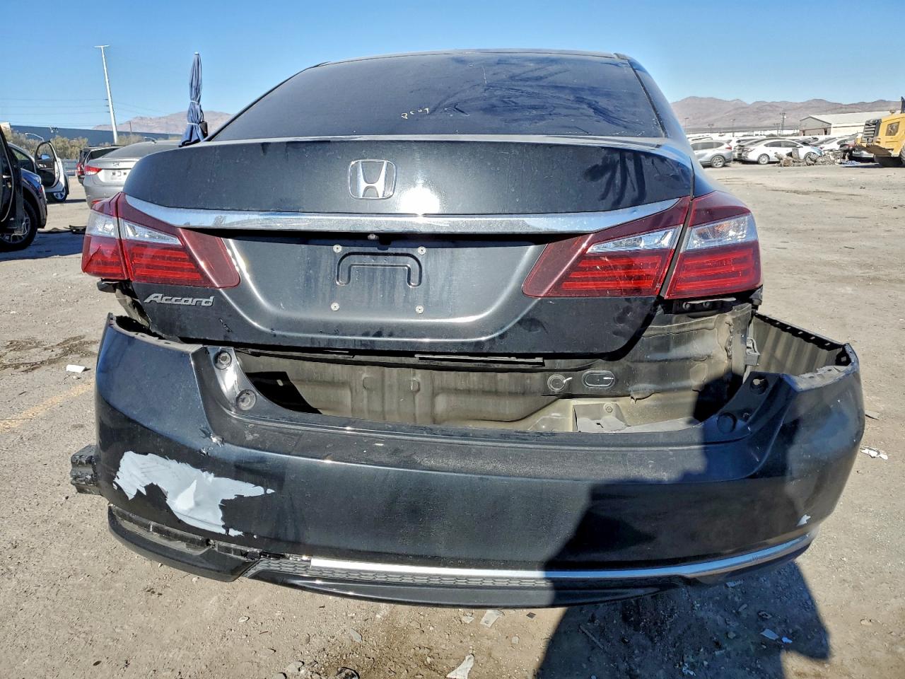 2016 HONDA ACCORD LX photo 11