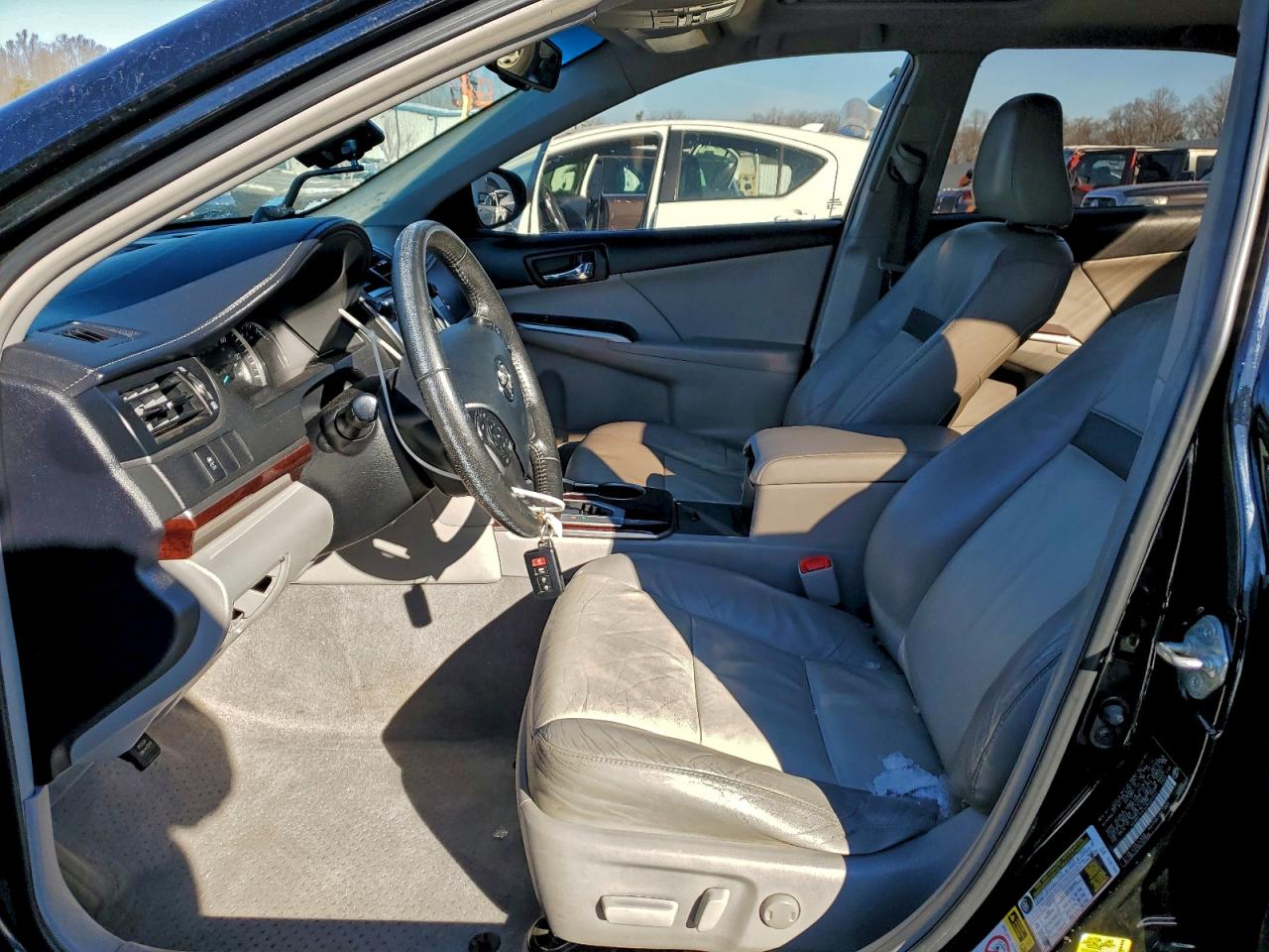 2012 TOYOTA CAMRY BASE photo 7