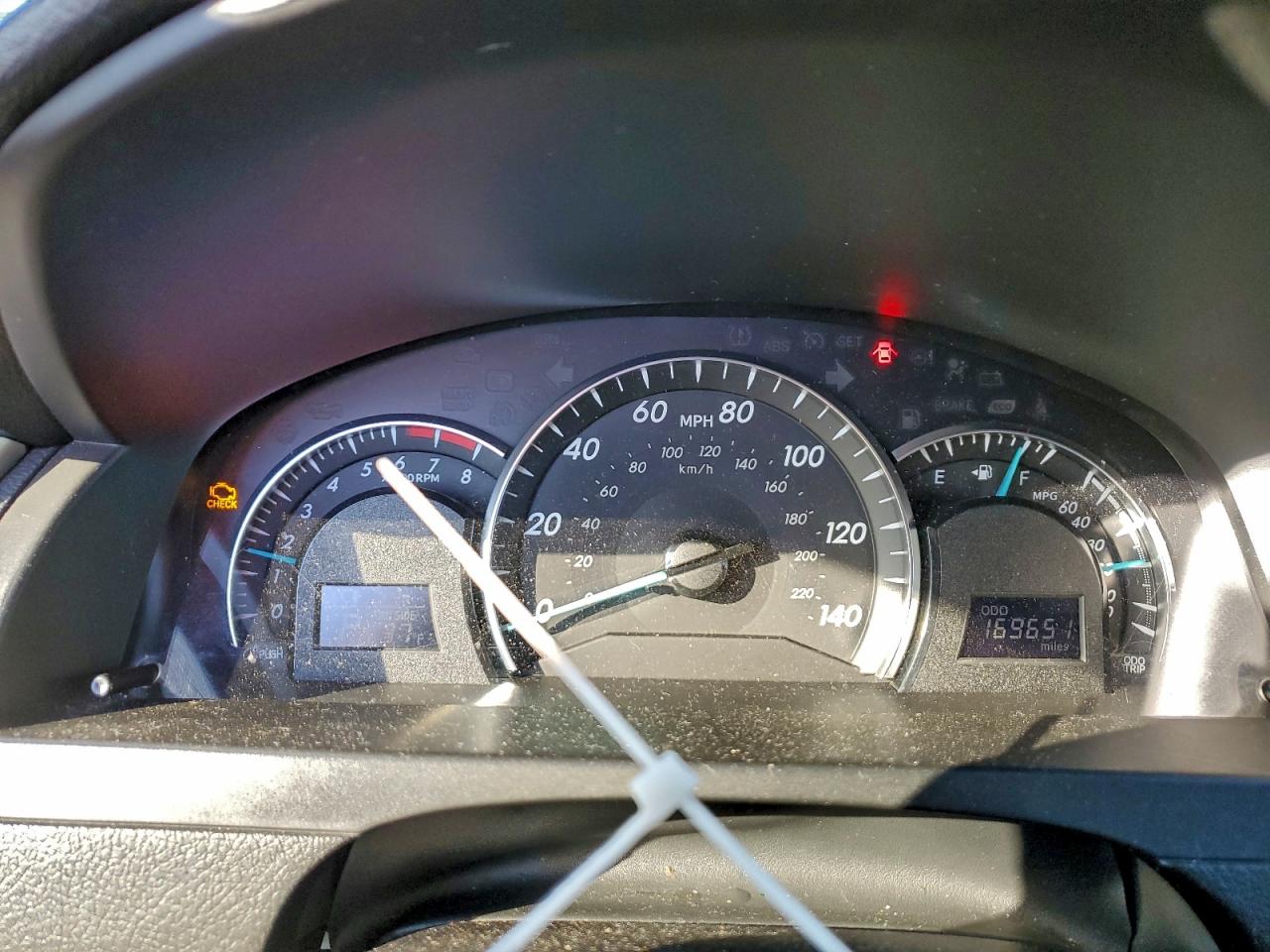 2012 TOYOTA CAMRY BASE photo 9
