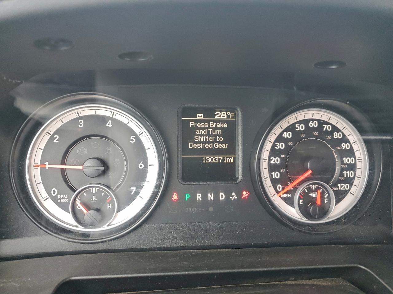 2014 RAM 1500 ST photo 9