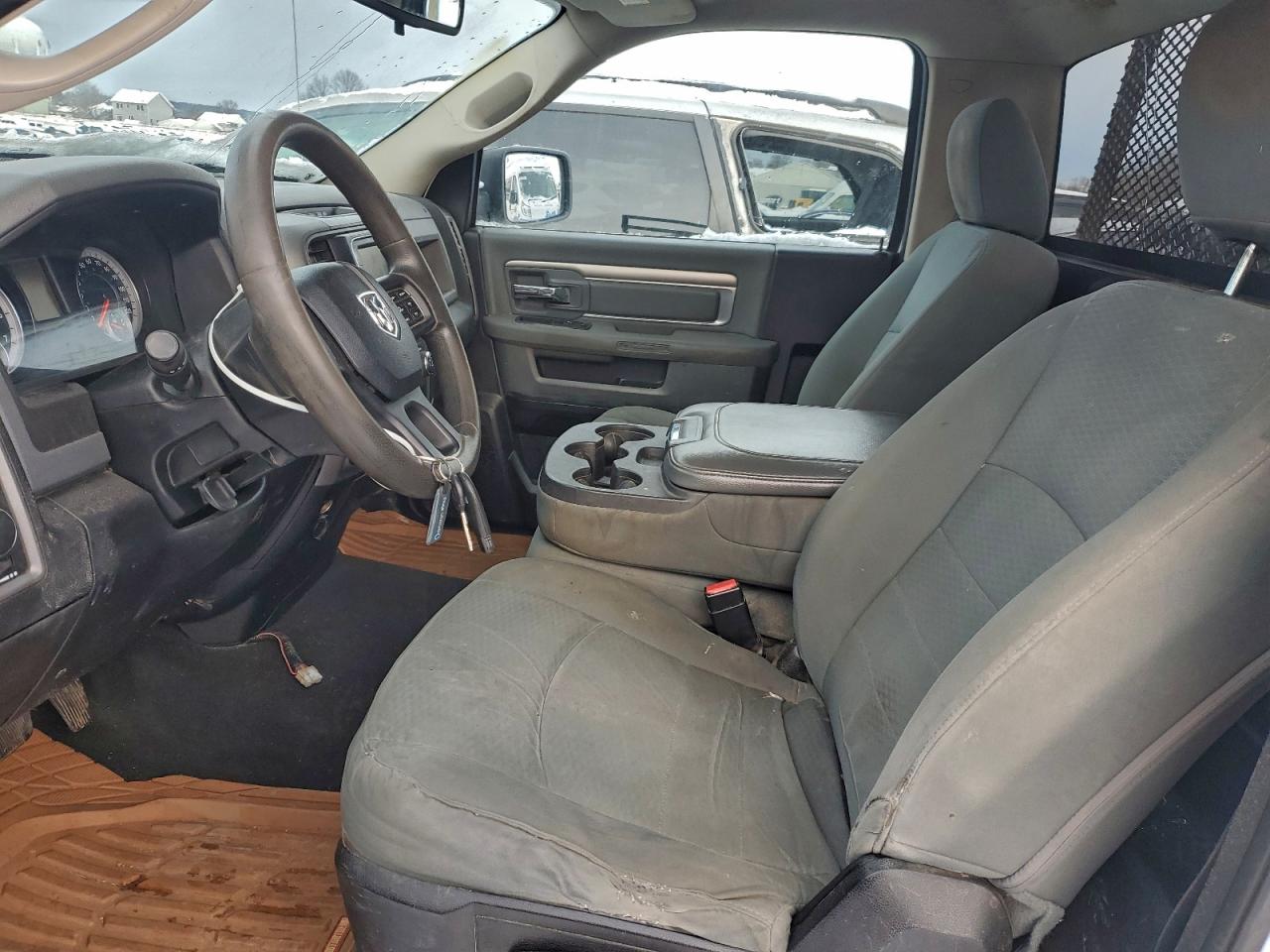 2014 RAM 1500 ST photo 7