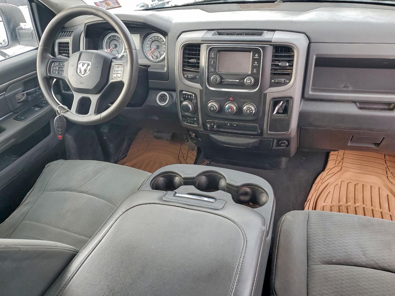 2014 RAM 1500 ST photo 8