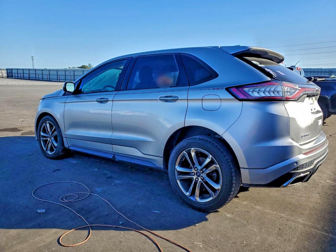 2015 FORD EDGE SPORT photo 2