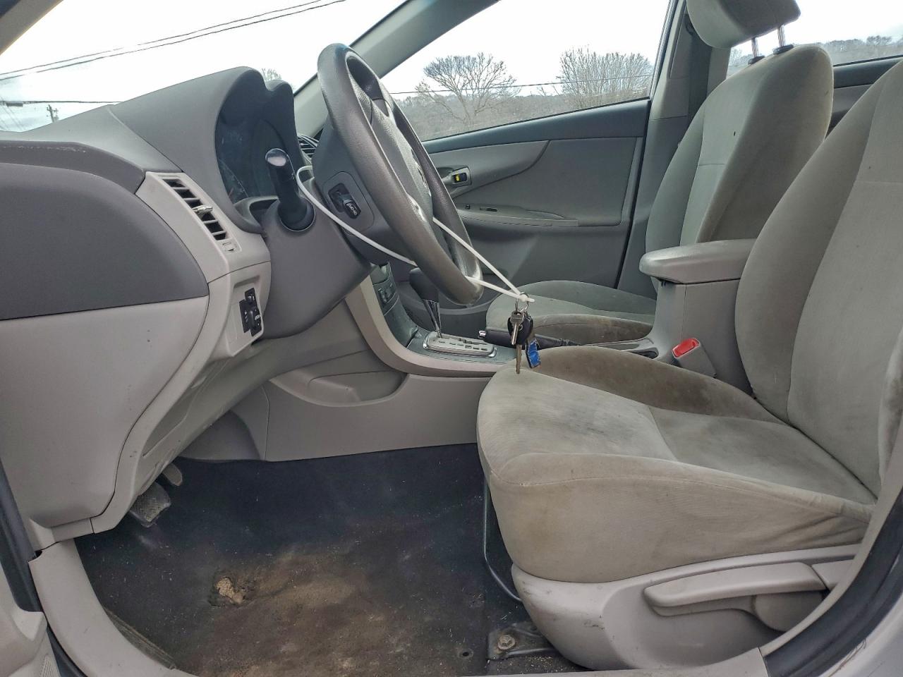 2010 TOYOTA COROLLA BASE photo 7