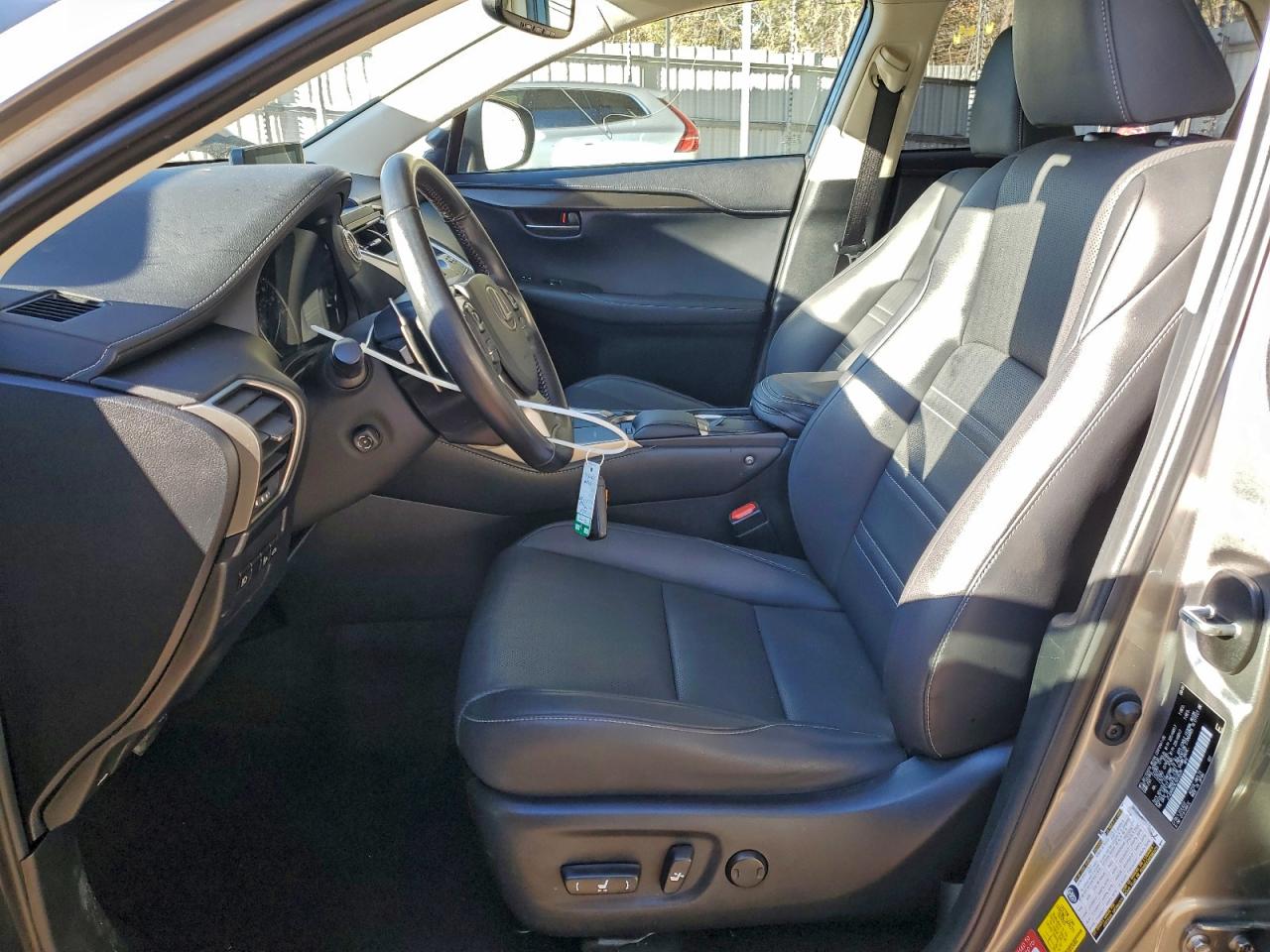 2020 LEXUS NX 300 photo 7