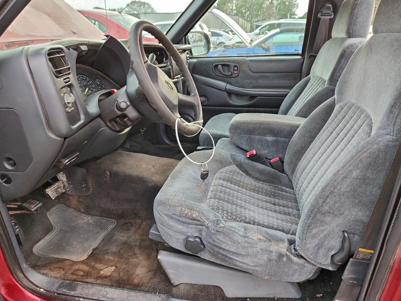 2000 CHEVROLET S TRUCK S10 photo 7
