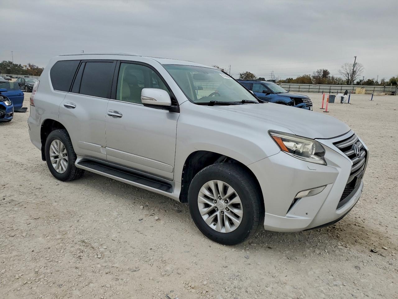 2015 LEXUS GX 460 photo 4