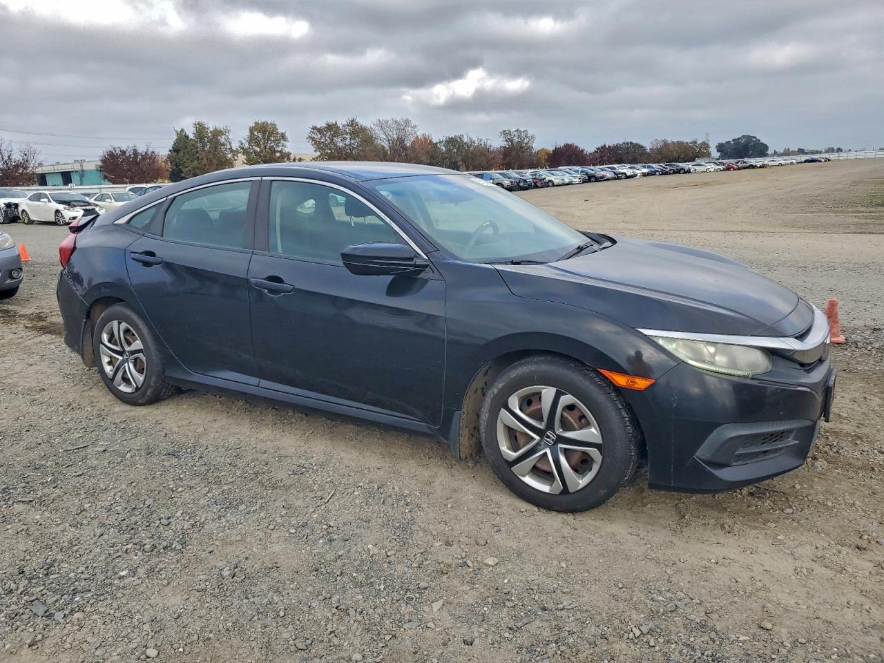 2016 HONDA CIVIC LX photo 4