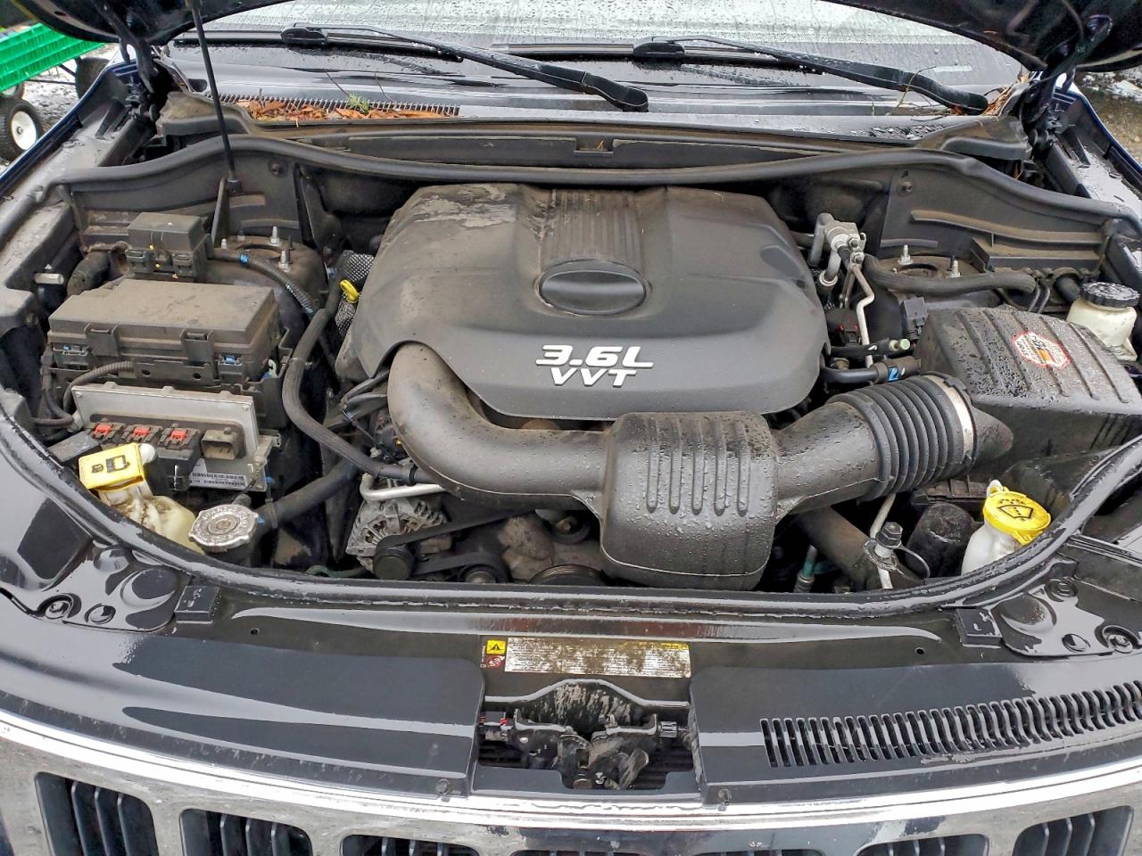 2012 JEEP GRAND CHEROKEE LAREDO photo 12