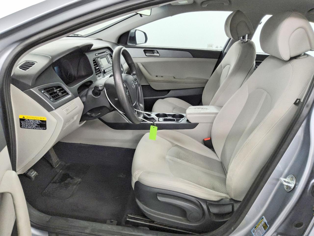 2017 HYUNDAI SONATA SE photo 7