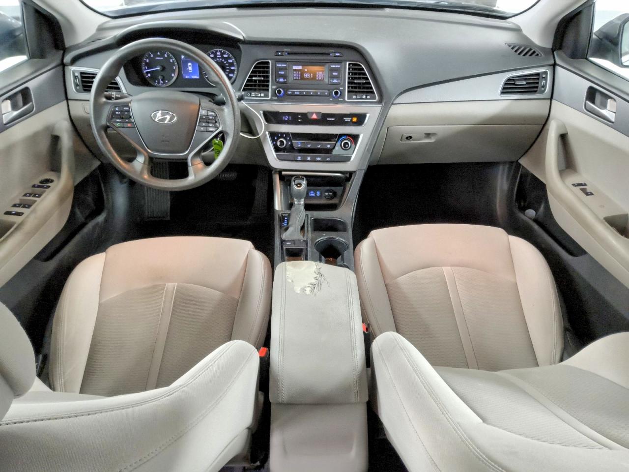 2017 HYUNDAI SONATA SE photo 8