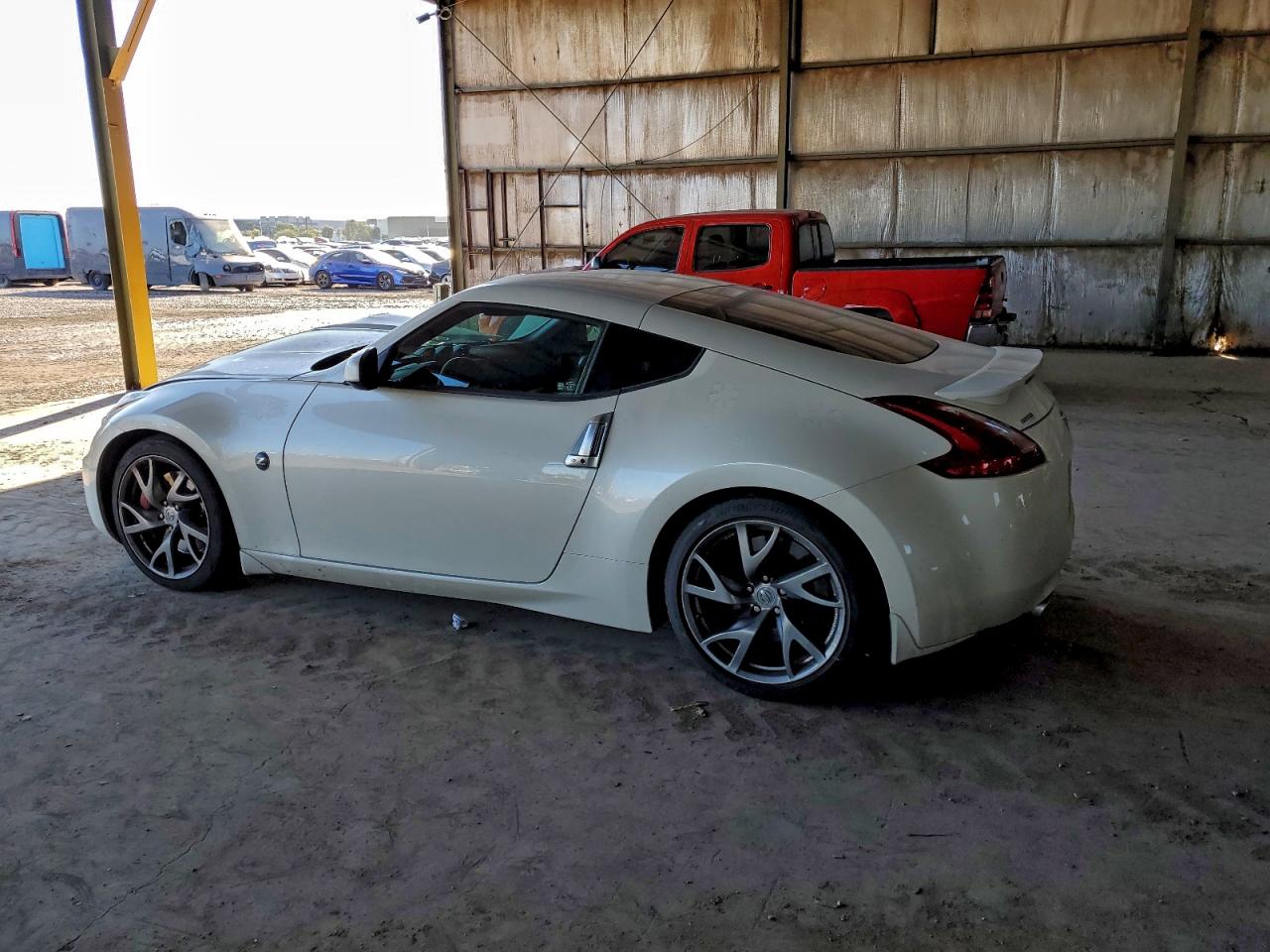 2016 NISSAN 370Z BASE photo 2
