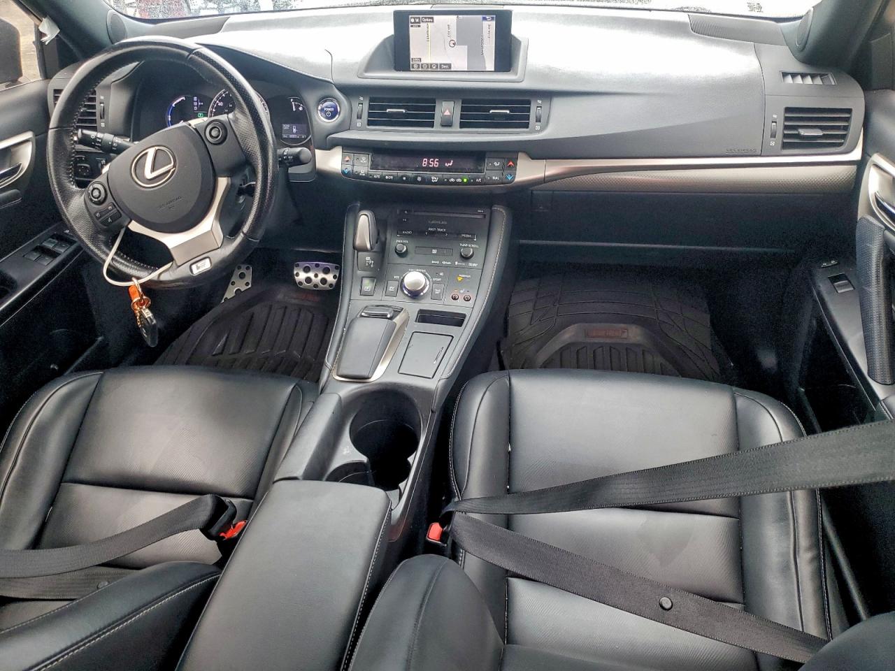 2017 LEXUS CT 200 photo 8